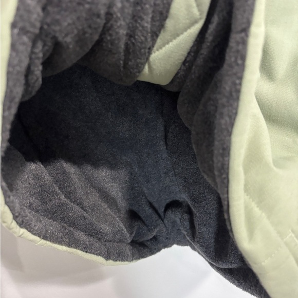 L.L. Bean Canvas Light Sage Green fleece lined women’s small cropped - Picture 10 of 14